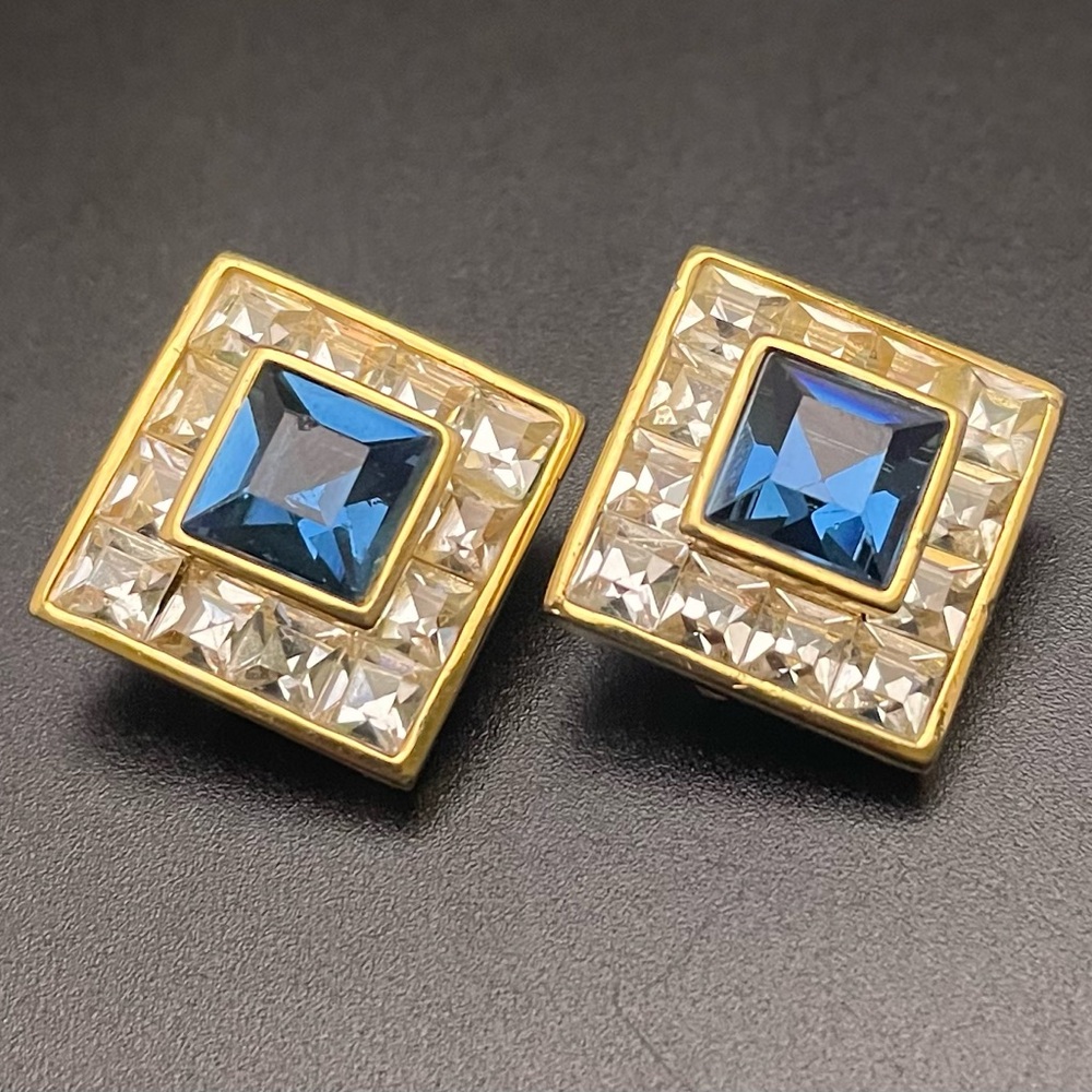 Givenchy Paris New York clear & blue cut crystal in Gold tone metal signed